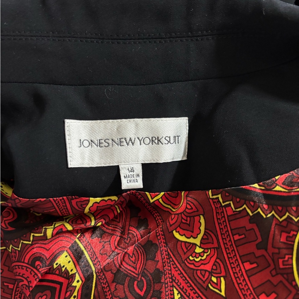 Jones New York Vibrant Red and Black Patterned Pant Suit